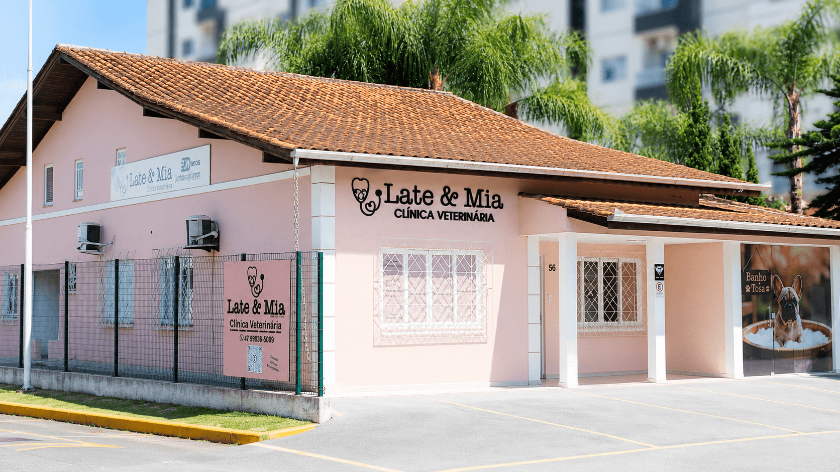 Equipe e estrutura da Late&Mia Clínica Veterinária em Camboriú